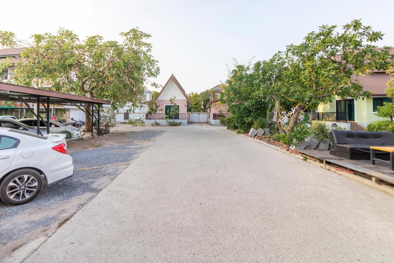 Oyo 798 Reurn Mareena Resort Nakhonratchasima Εξωτερικό φωτογραφία